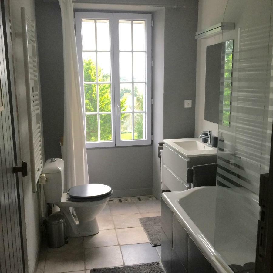La Colline Des Renards Chambres Locmaria-Berrien Exterior photo